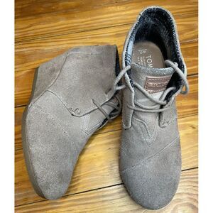 Tom's Desert Wedge Women's Tan Taupe Suede‎ Ankle Booties Lace Up Size 7